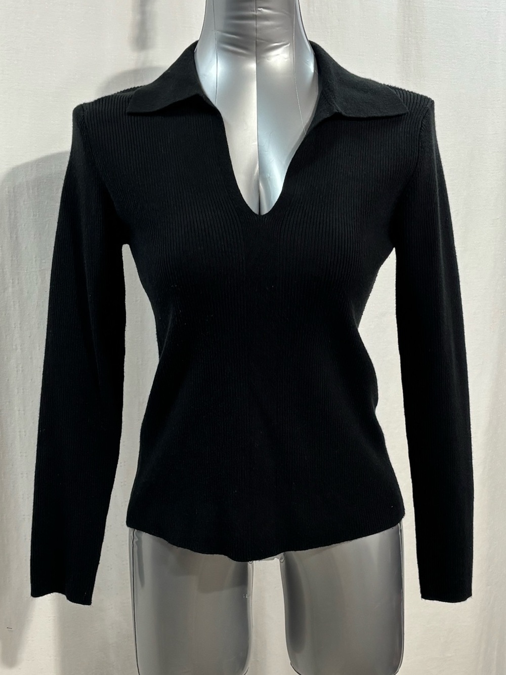 Calvin Klein Black Ribbed V-Neck Long Sleeve lightweight sweater w/Collar M -432